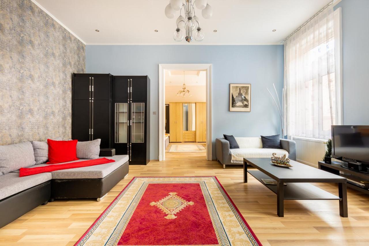 F24 Ferenc Apartment بودابست المظهر الخارجي الصورة